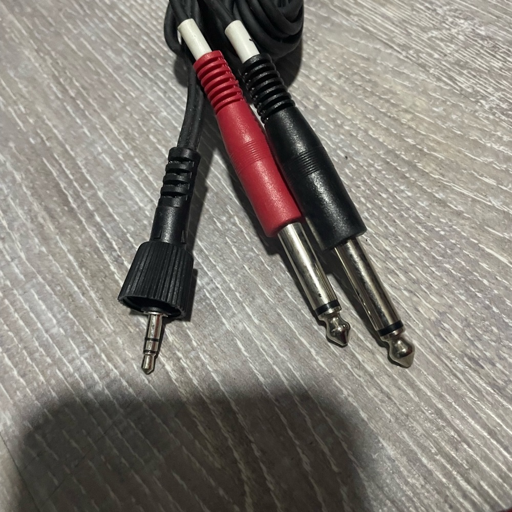 Special cord with mini jack with screw and double jack 6.3 connectors
